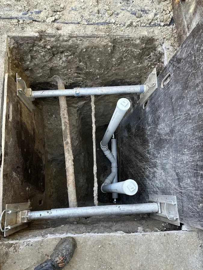 Experienced plumber completing Drain Cleaning work in Fort Smith